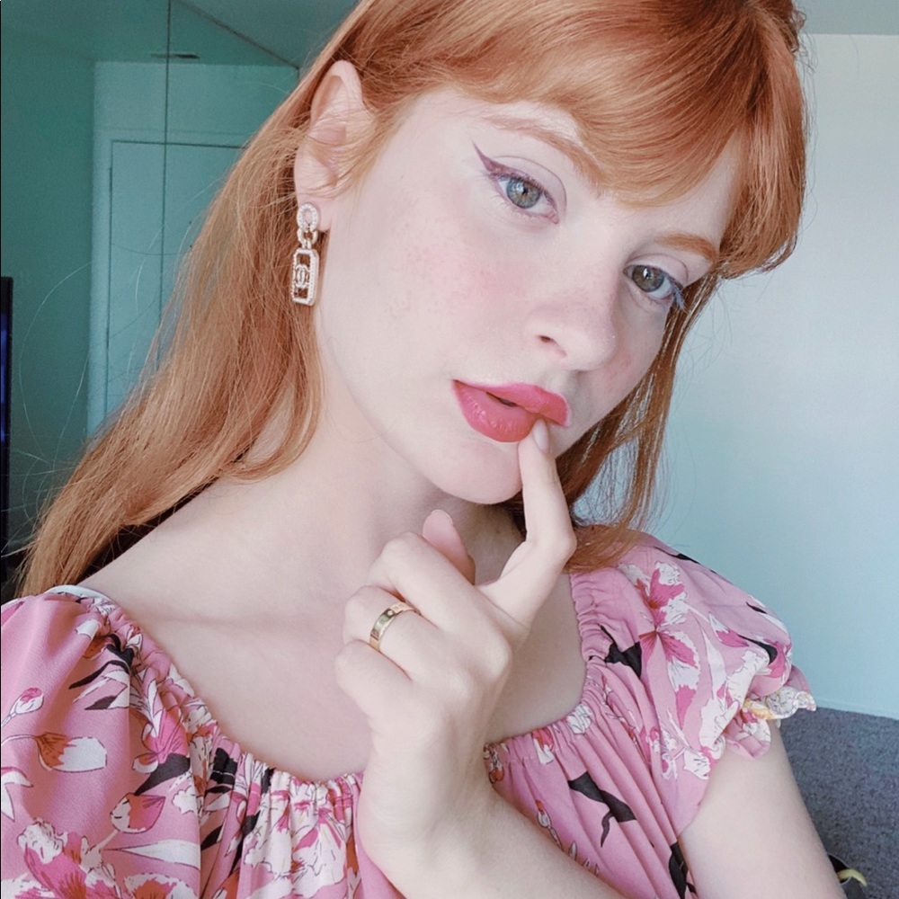 Meet your Posher, Daniela